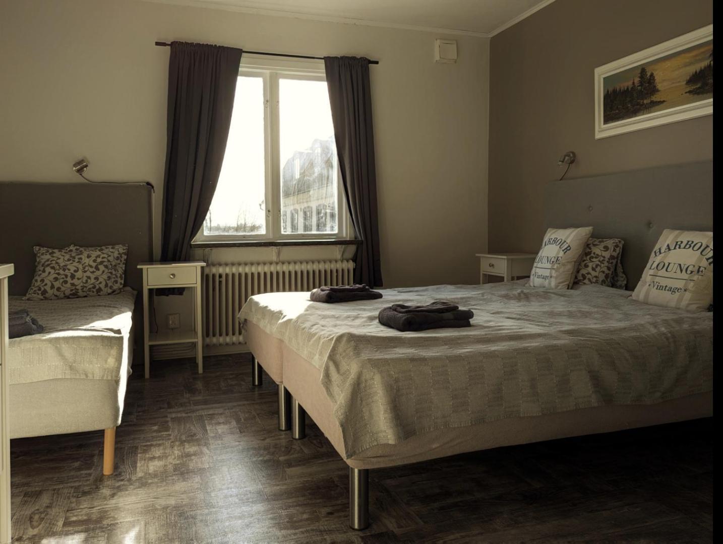 Brunsbo G:A Biskopsgard Hotell & Konferens Skara Esterno foto